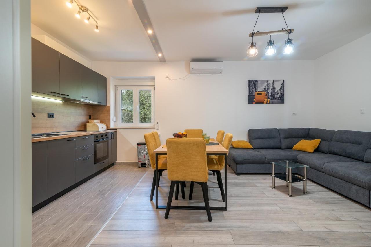 Apartman Galeb Трогір Екстер'єр фото