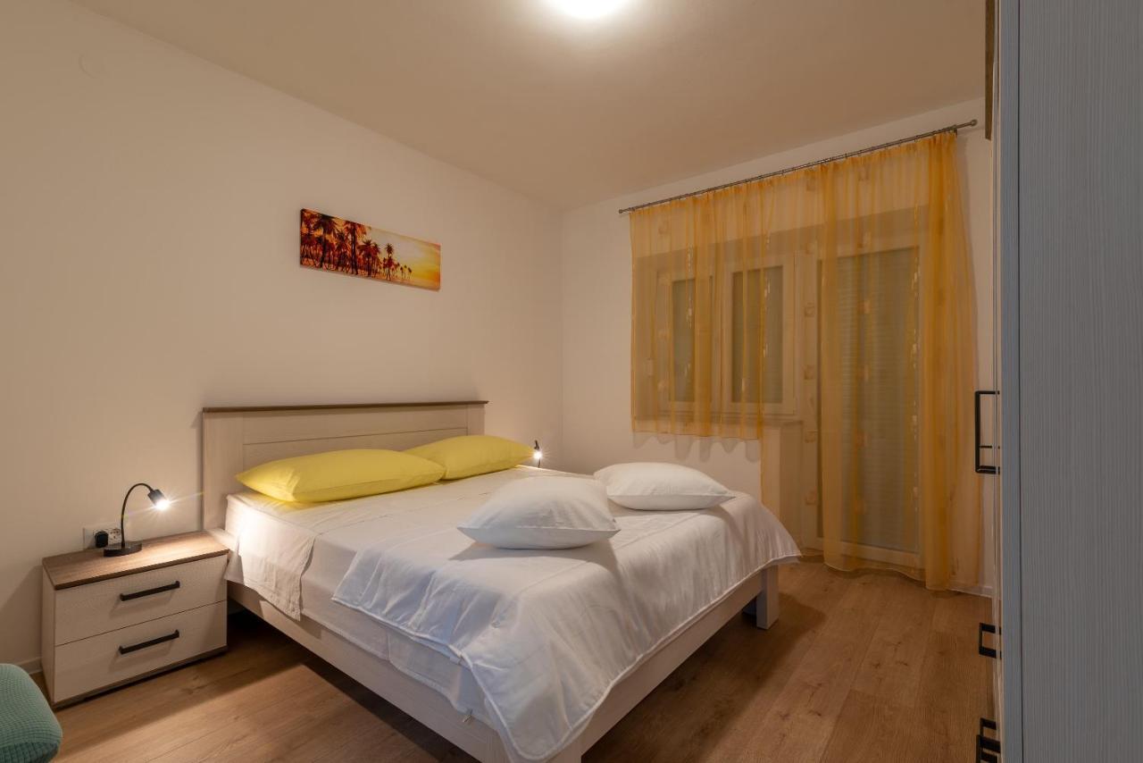 Apartman Galeb Трогір Екстер'єр фото