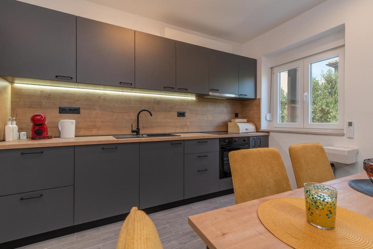 Apartman Galeb Трогір Екстер'єр фото