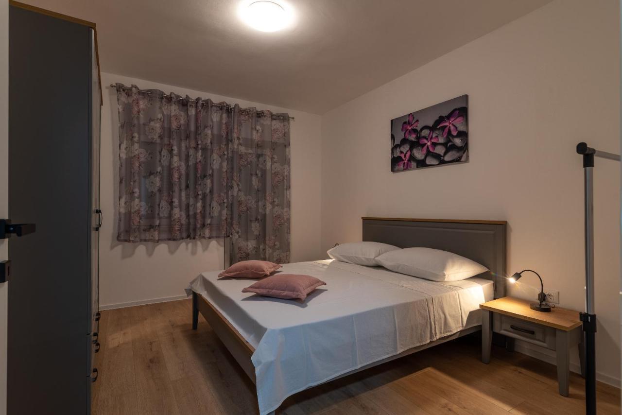 Apartman Galeb Трогір Екстер'єр фото