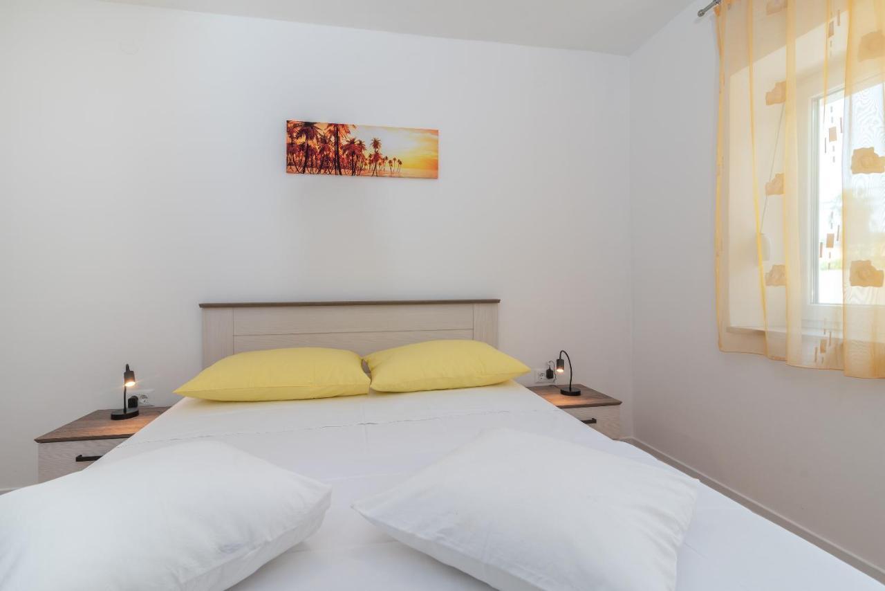 Apartman Galeb Трогір Екстер'єр фото