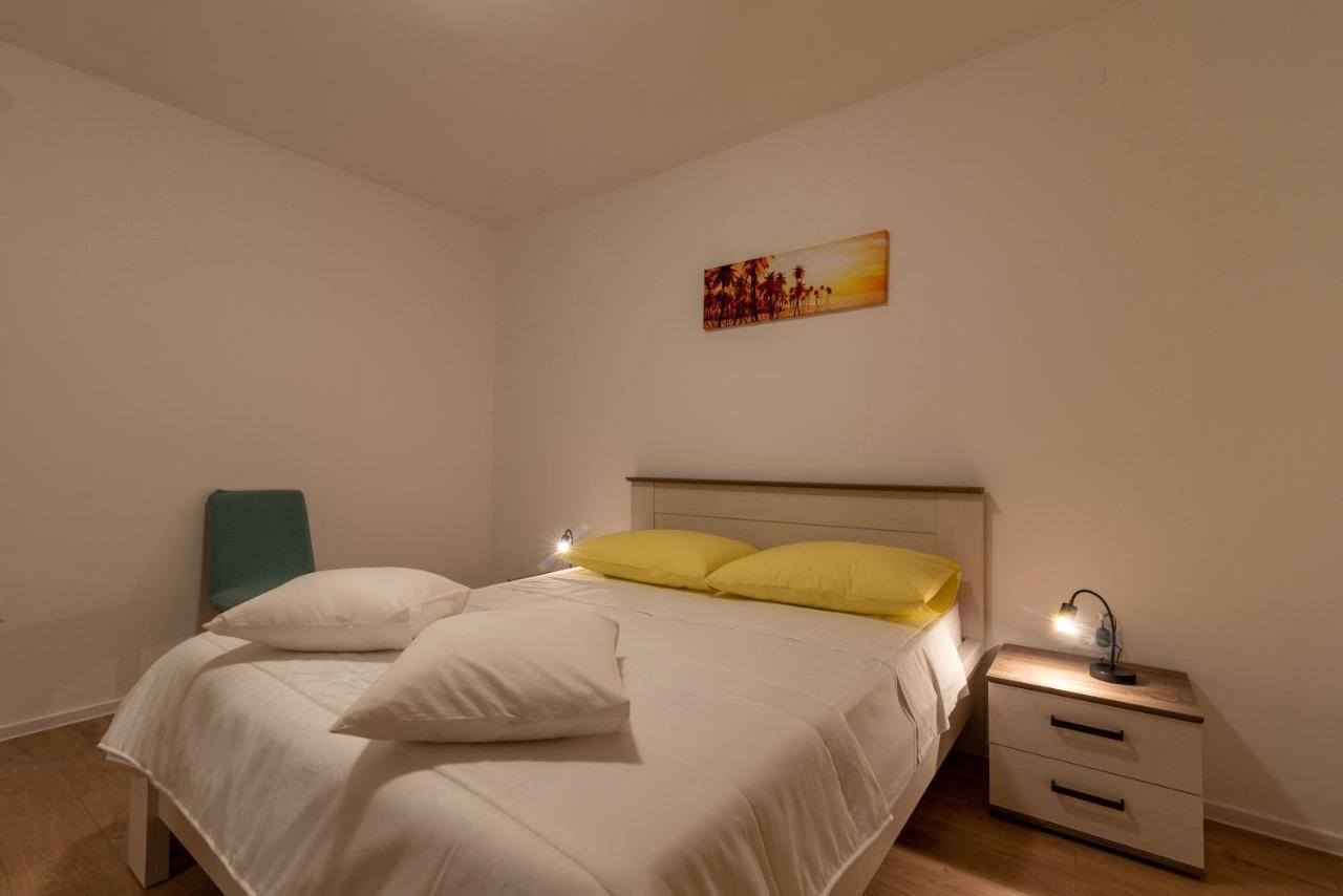 Apartman Galeb Трогір Екстер'єр фото